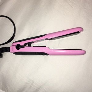 Mini pink hair straightener 💞